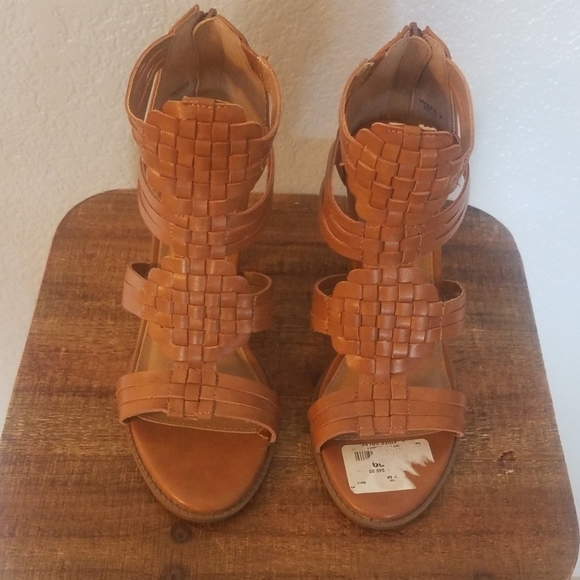 Wedges - Picture 2 of 4